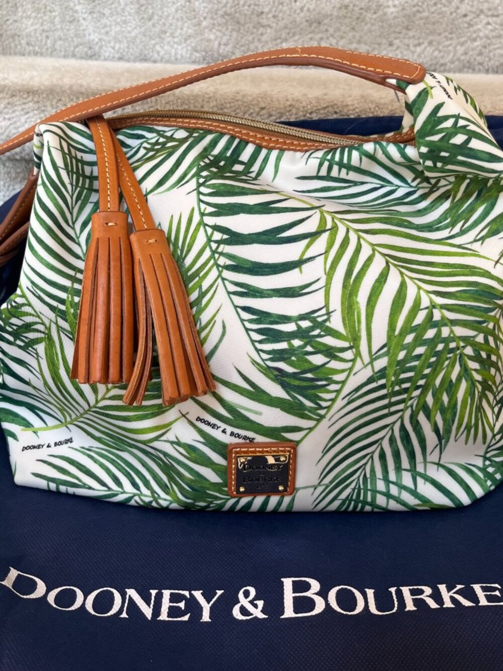 Dooney & Bourke Bryce Siesta Key Paige Sac Shoulder Bag White Green palm leaf